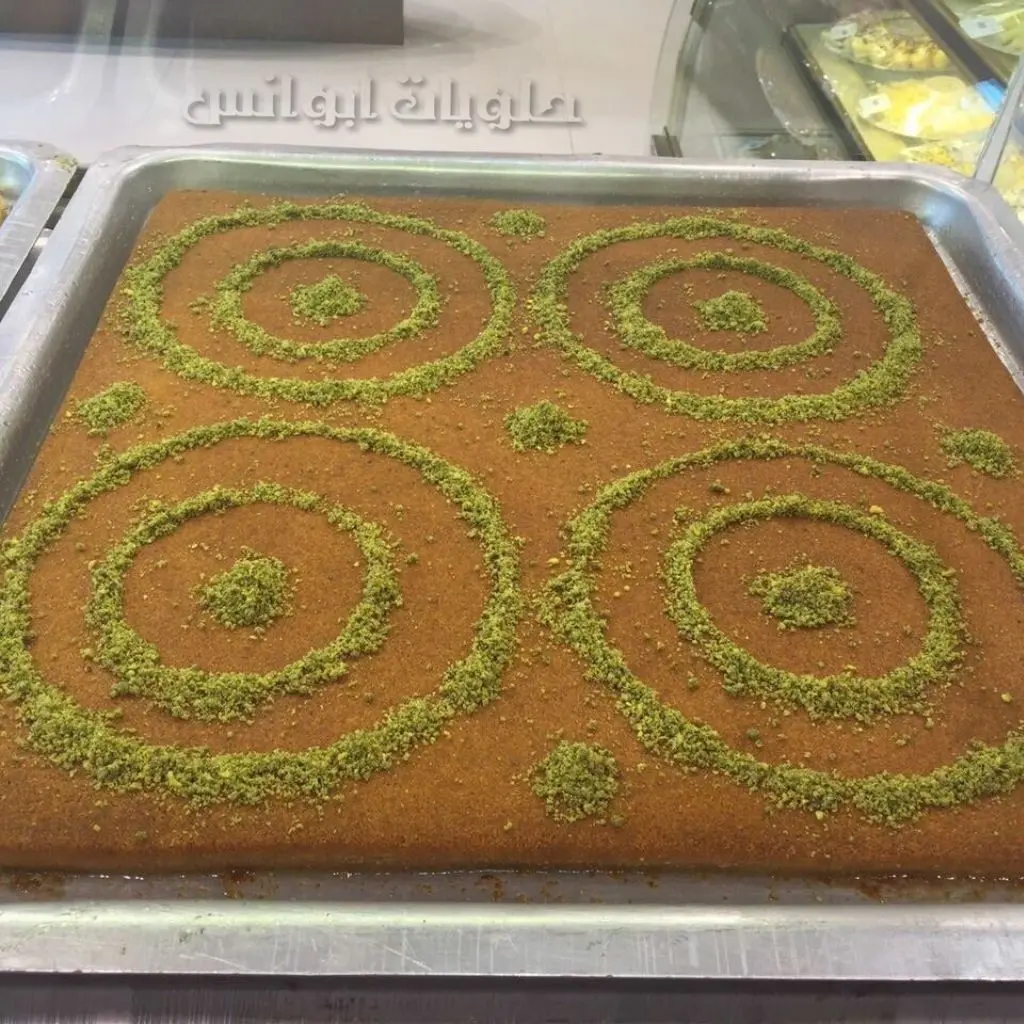 كنافة ناعمة بالقشطة والفستق نابلسية _1 كيلو